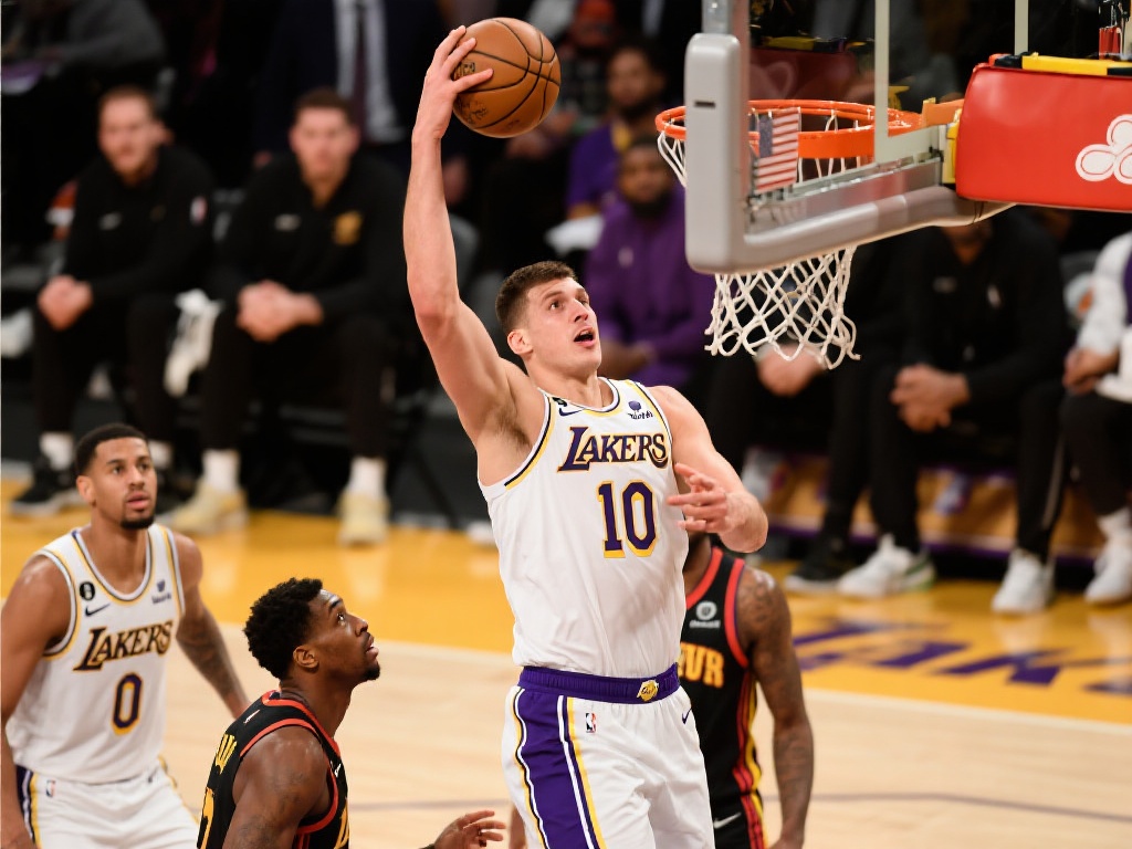 柏林联合多基：苦练跑位进球，坦言凯恩最难对付